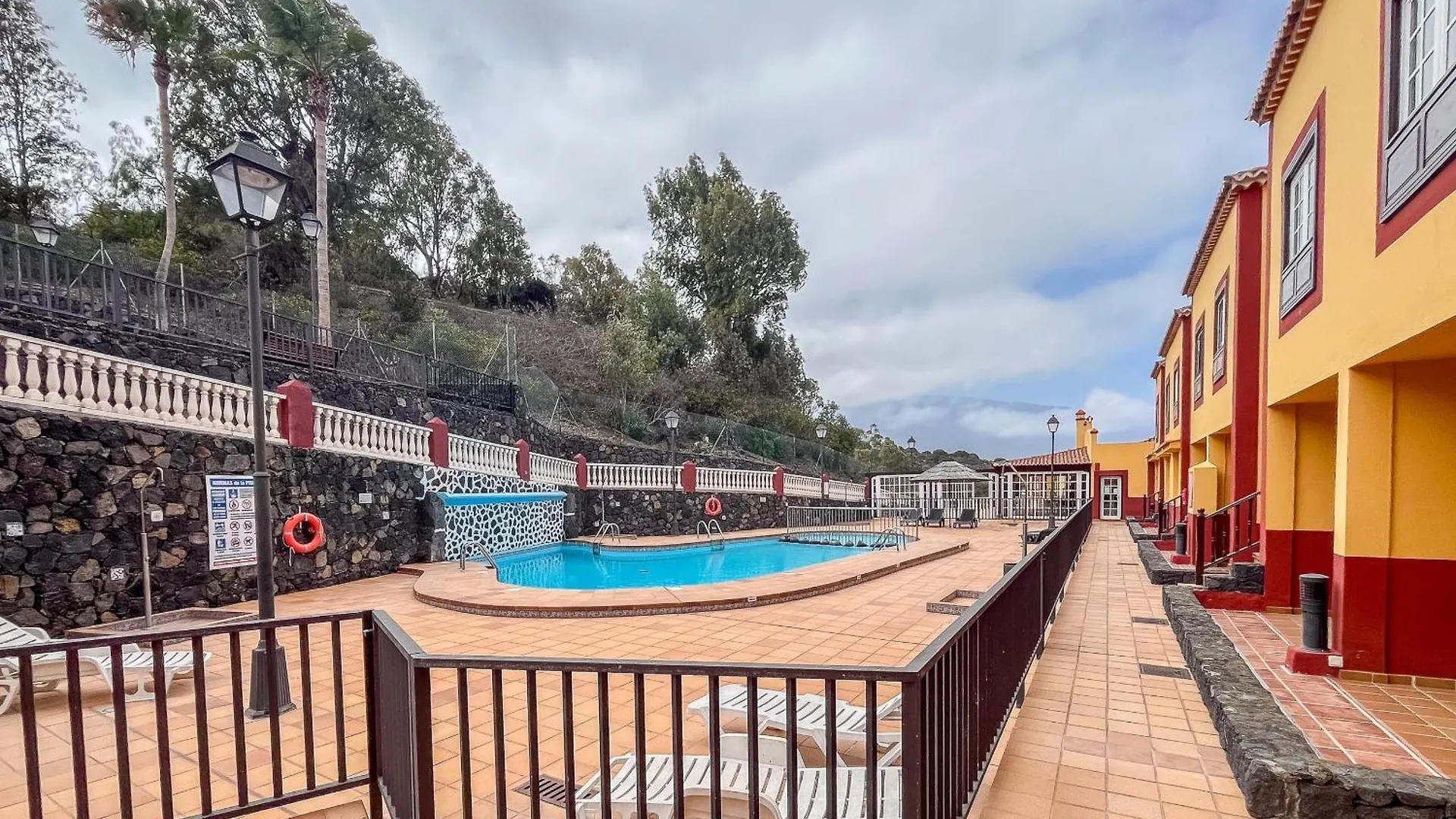 Lightbooking Las Brenas Garden Con Piscina Brena Baja Spain